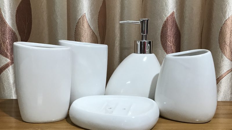 欧式浴室柜加盟代理，如何选对合作伙伴？**
